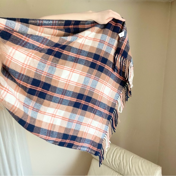 Plaid blanket scarf - Picture 4 of 5